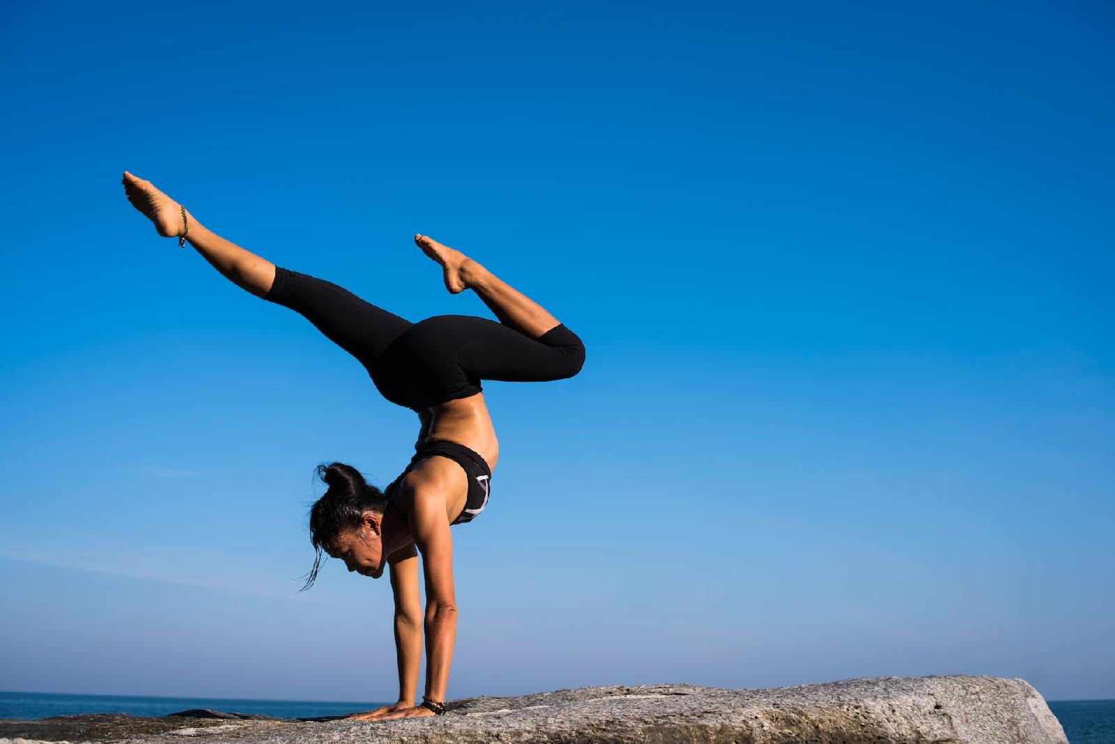 Comment maigrir grace au yoga : conseils et astuces